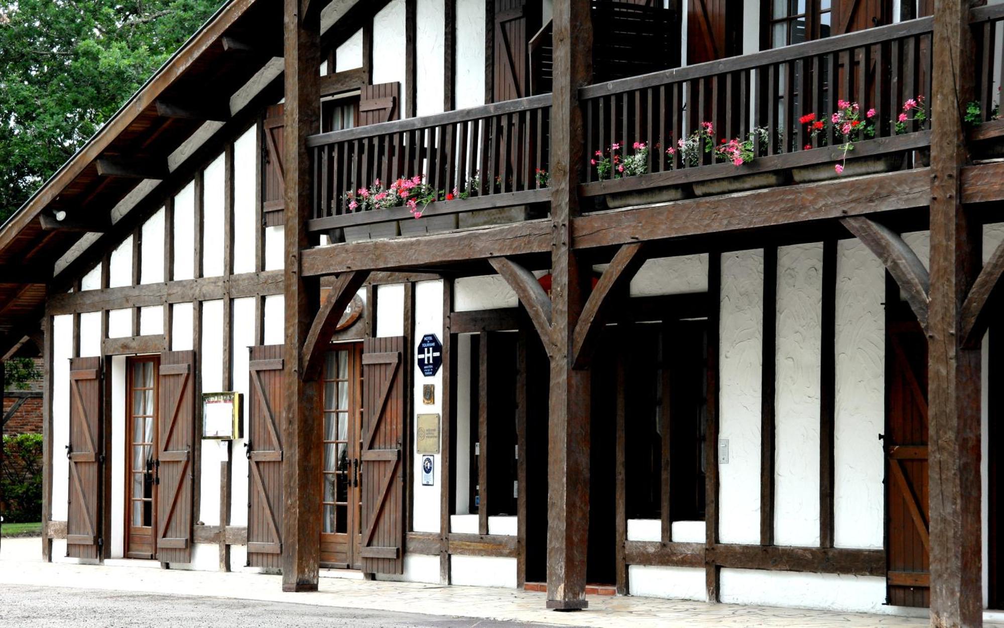 Auberge Des Pins - Teritoria Hotel Sabres Exterior photo